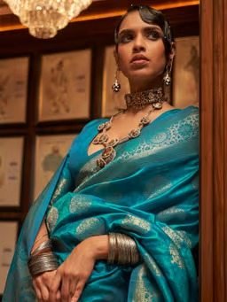 Womens Silk Blend Blue Woven Design Handloom Saree with Unstitched Blouse - Image 2