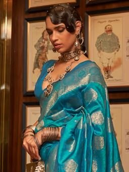 Womens Silk Blend Blue Woven Design Handloom Saree with Unstitched Blouse - Image 3